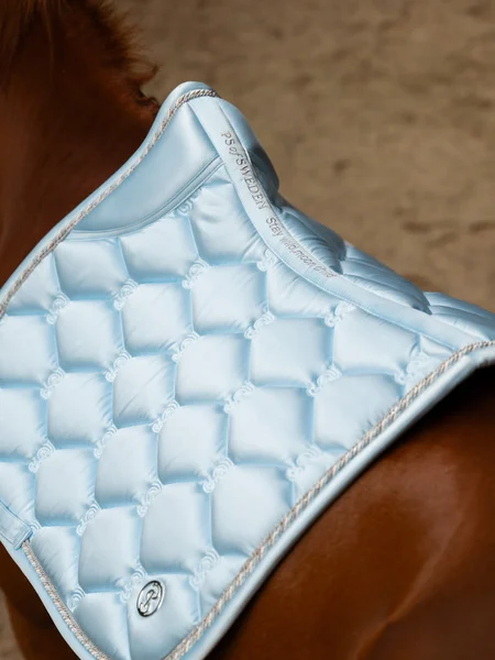 732_bac0f1157e-1110-039-saddle-pad-jump-signature-547-morning-breeze-1500x2000-above.webp