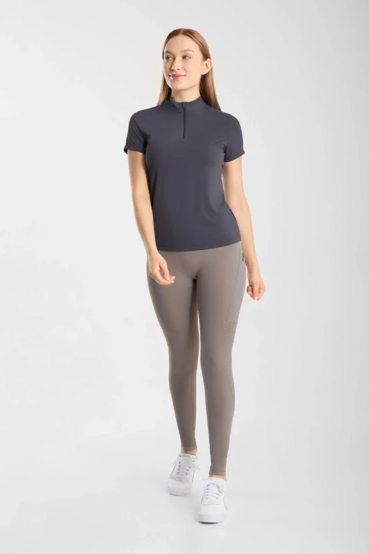 YVJPQ_595_03.webp