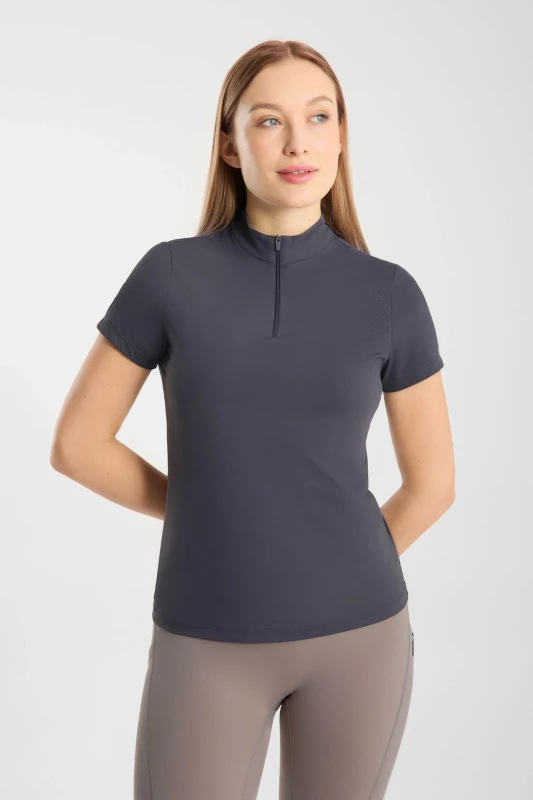 YVJPQ_595_02.webp