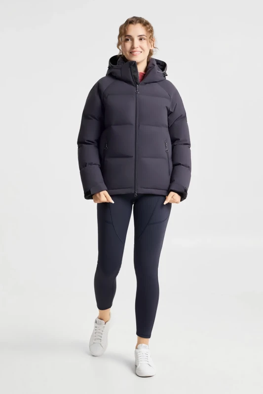 YTH7E_597_02.webp