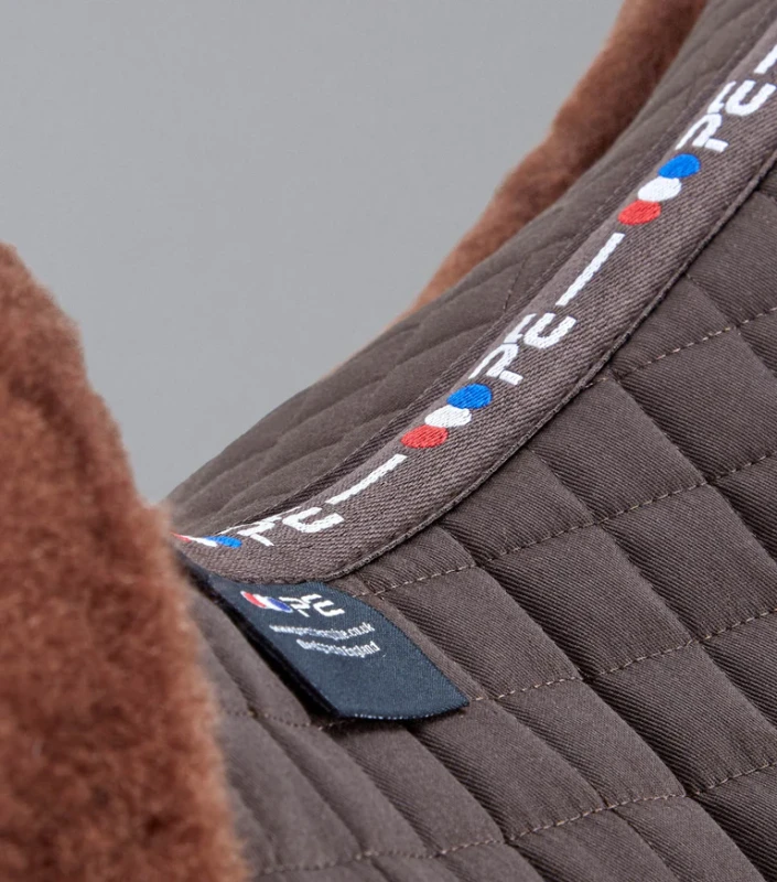 Czaprak VSskokowy wycięty z wełną owczą Premier Equine 9.webp