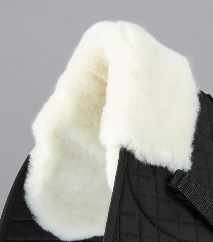 Czaprak VSskokowy wycięty z wełną owczą Premier Equine 19.webp