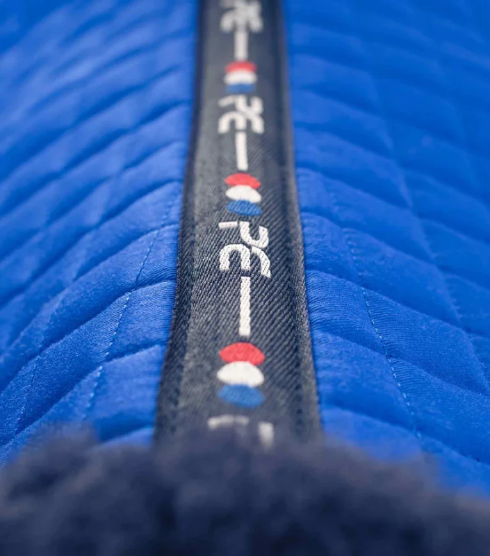 Czaprak VSskokowy wycięty z wełną owczą Premier Equine 29.webp